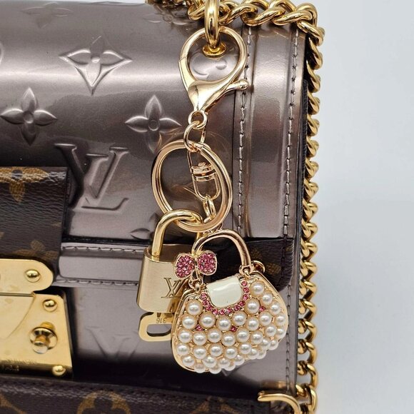 Authentic Louis Vuitton Lock & Key with unbranded Pearl Bag Keycharm, Keychain - Picture 8 of 8